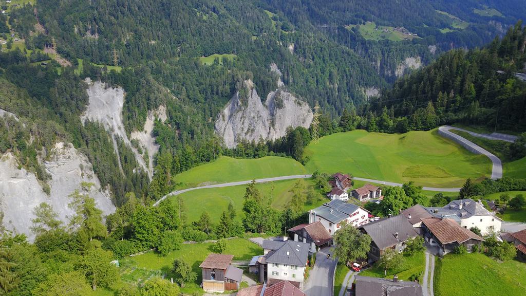 Gasthaus Roessli Versam Exterior foto